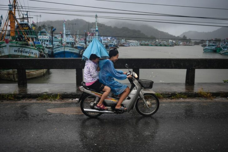 THAILAND-WEATHER-STORM-TOURISM เตือนภาคใต้ฝนตกหนัก 4-6 พ.ย.2565