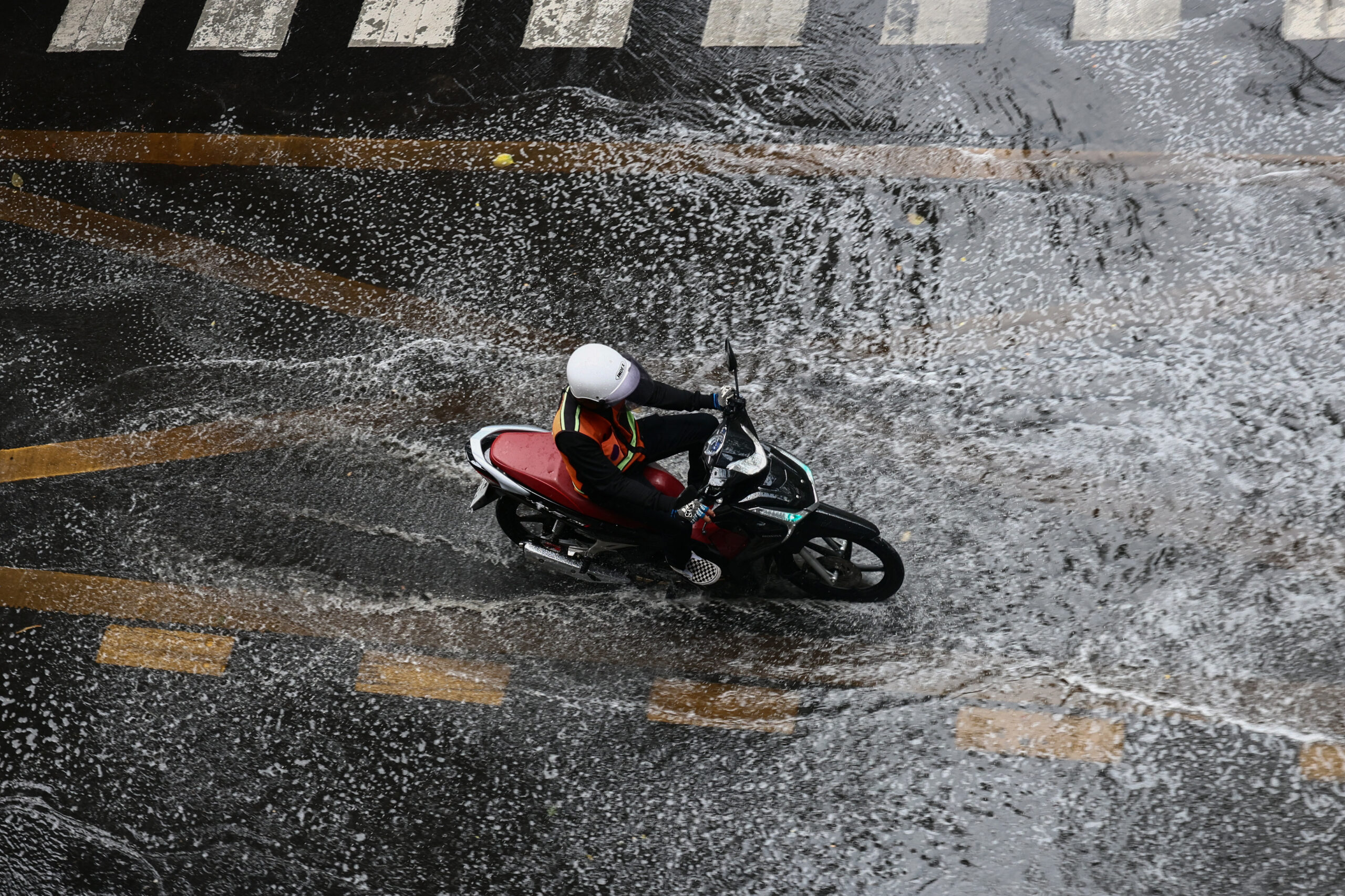 กรมอุตุฯเตือน ฝนตกหนักมาก “42 จังหวัด” รวมกทม.และปริมณฑล