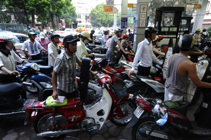 VIETNAM-ECONOMY-PETROL เวียดนามกำลังขาดแคลนน้ำมันจริงหรือไม่ ?