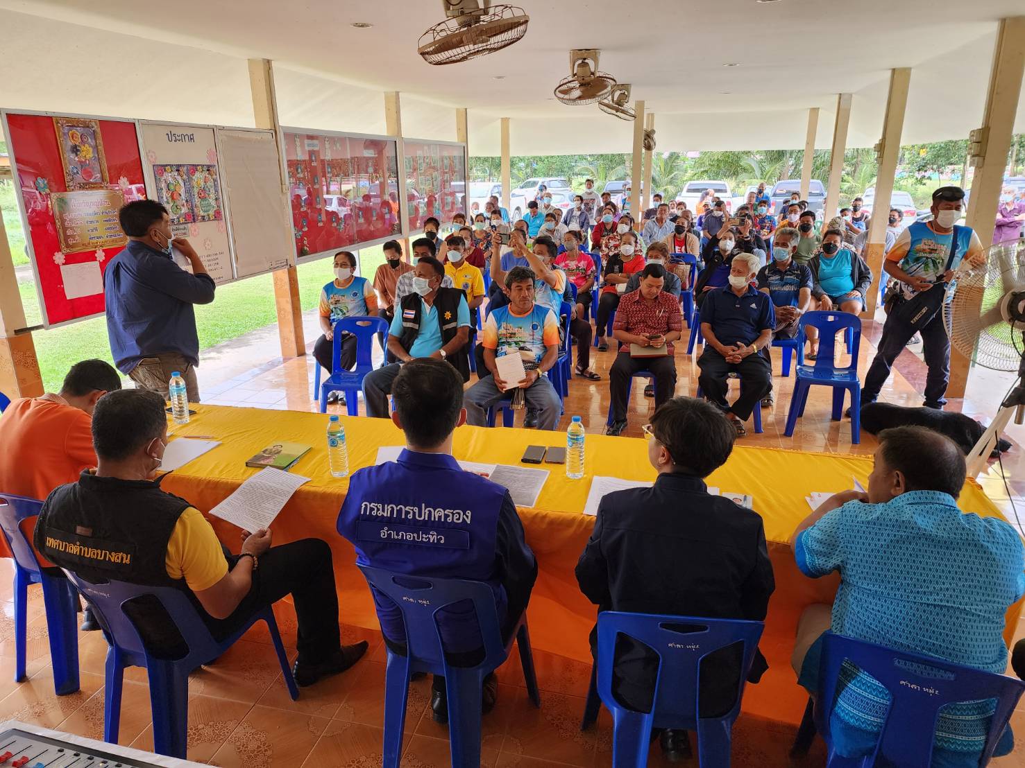 ชาวปะทิว ชุมพร 300 คน ค้านร่างประกาศ สวล. ขีดแนว 4 ตำบลห้ามทำประมง-สร้างตึก