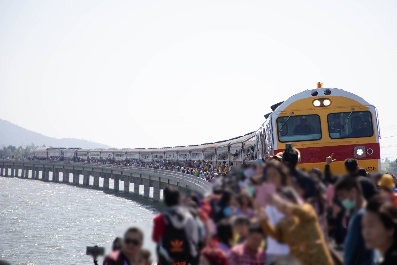 เปิด 4 ทริปท่องเที่ยว ทะเล-น้ำตก-เขื่อน กับการรถไฟฯ