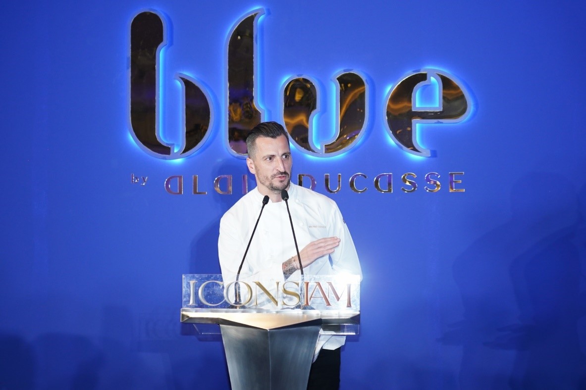 “อลัง ดูคาส” บินลัดฟ้าสู่กรุงเทพร่วมฉลอง 3 ปี ของ Blue by Alain Ducasse จับมือเชฟวิลฟริด ฮ็อคเกต รังสรรค์มื้อพิเศษ เดือนพฤศจิกายนนี้