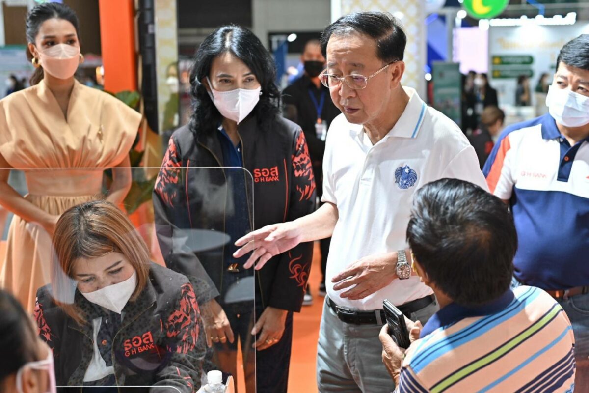 คลังลุยอีสาน จัด มหกรรมร่วมใจแก้หนี้ ช่วยปรับโครงสร้างหนี้-เติมทุน