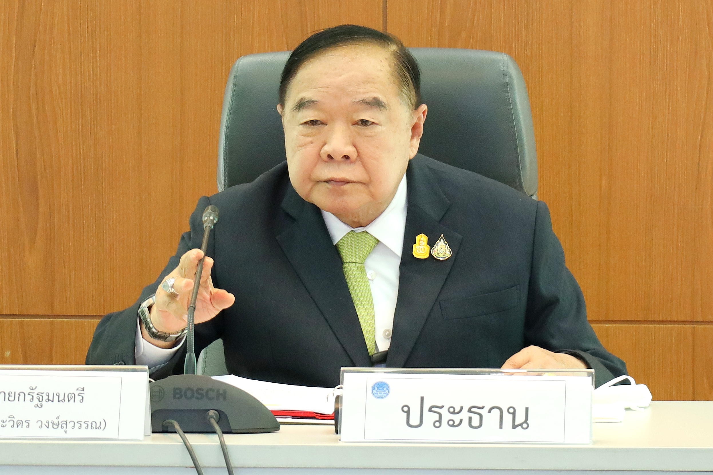 ประวิตร ไฟเขียวต่อ พ.ร.ก.ฉุกเฉิน จังหวัดชายแดนภาคใต้อีก 3 เดือน