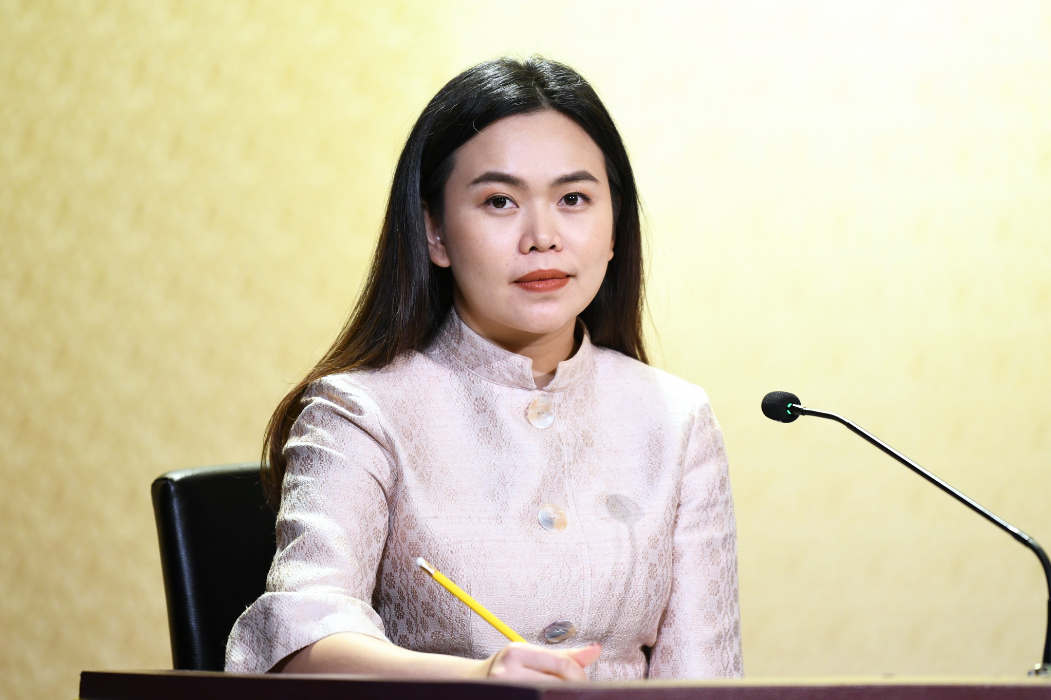 ไตรศุลี ไตรสรณกุล