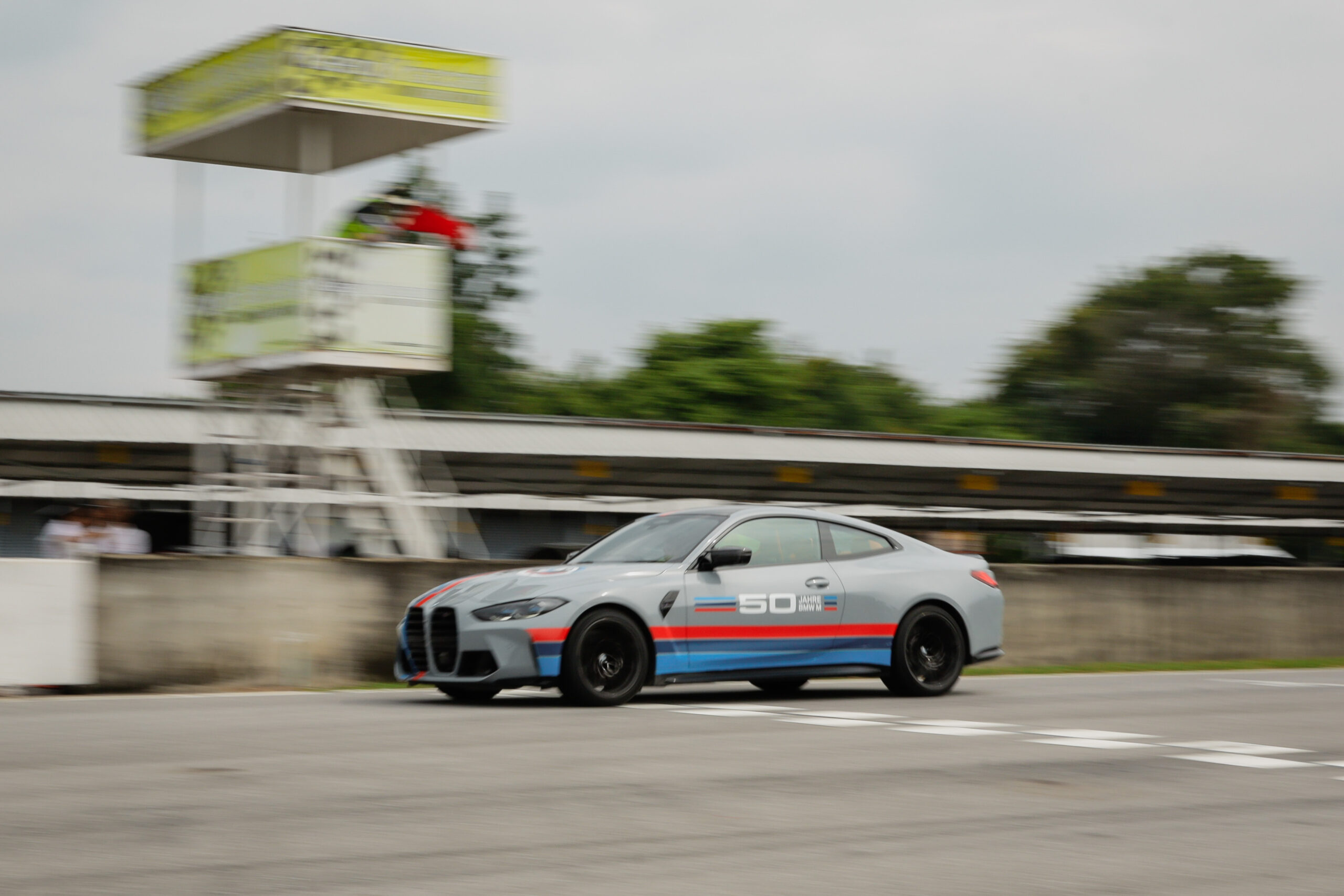รีดแรงม้าให้สะใจ “มิลเลนเนียม ออโต้” จัดครอสพิเศษ M FANS TRACK DAY