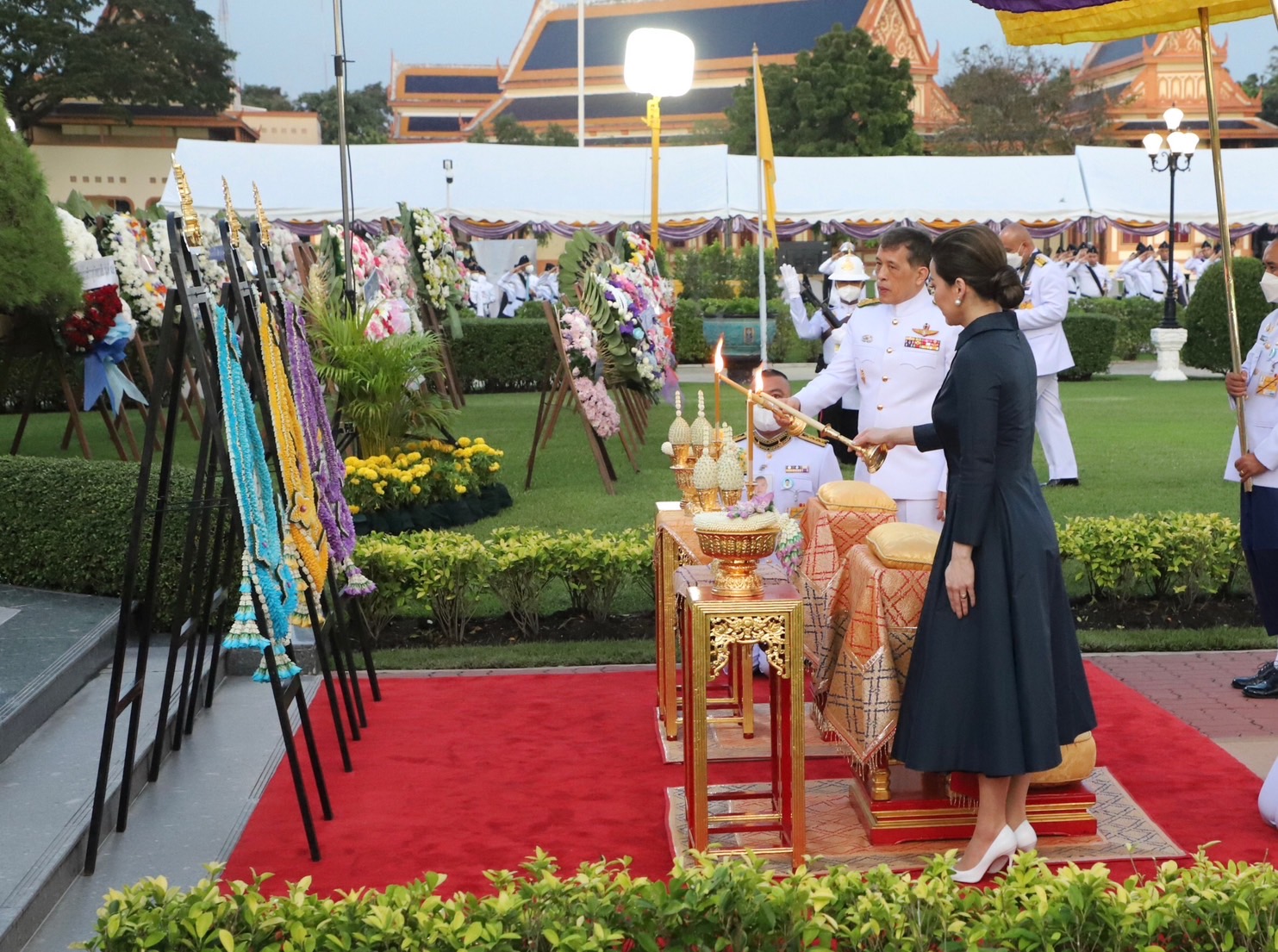 ในหลวง พระราชินี ทรงบำเพ็ญพระราชกุศลอุทิศถวาย รัชกาลที่ 6