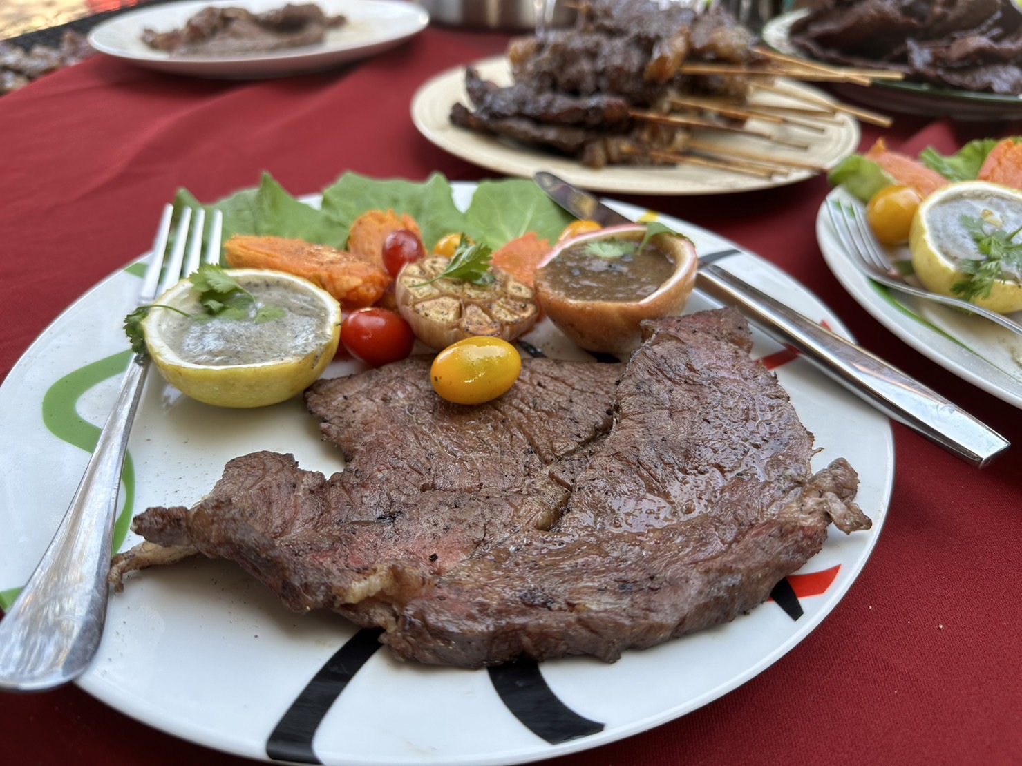 เนื้อวากิวสุรินทร์ เมนูเด็ดเสิร์ฟ ผู้นำเอเปค