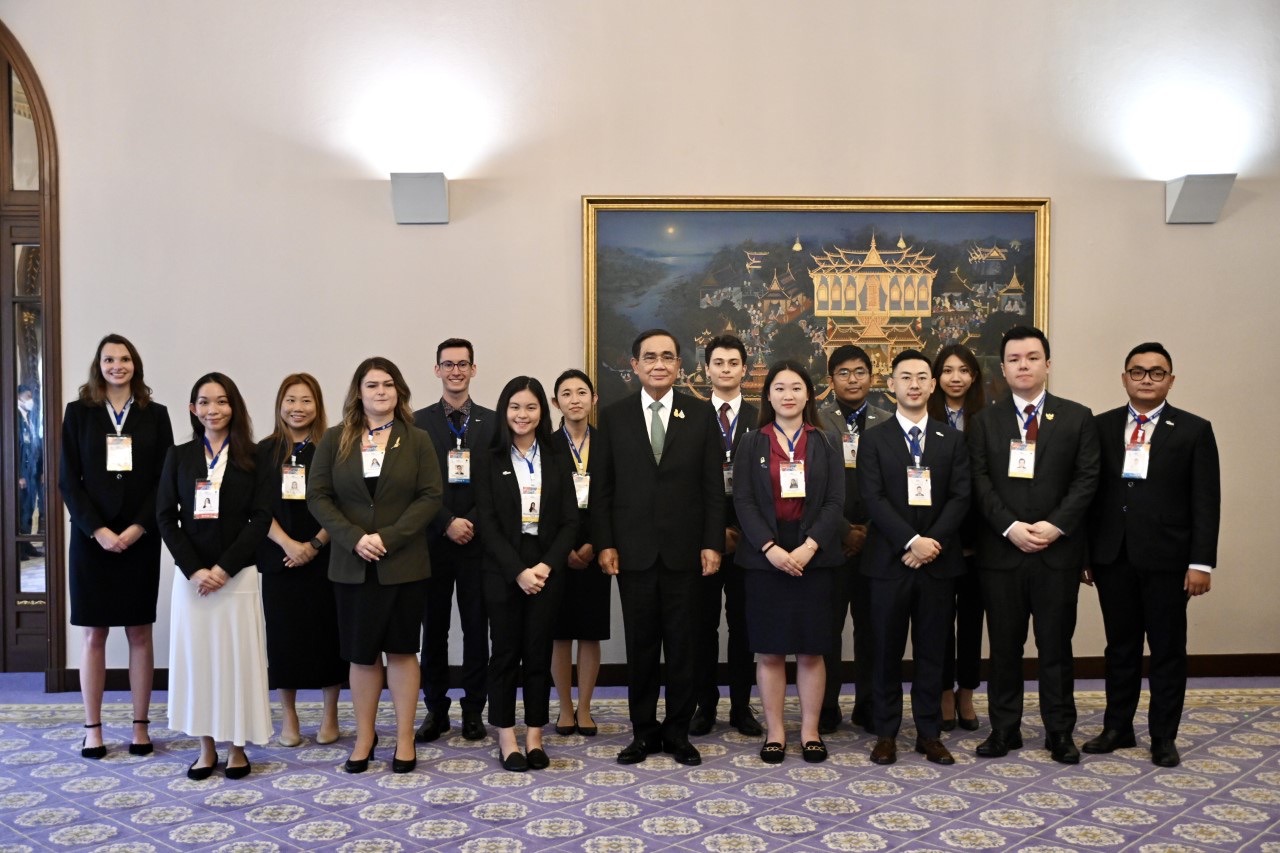 เยาวชนนานาชาติ APEC Voices of the Future 2022 ส่งมอบปฏิญญาแก่นายกรัฐมนตรี