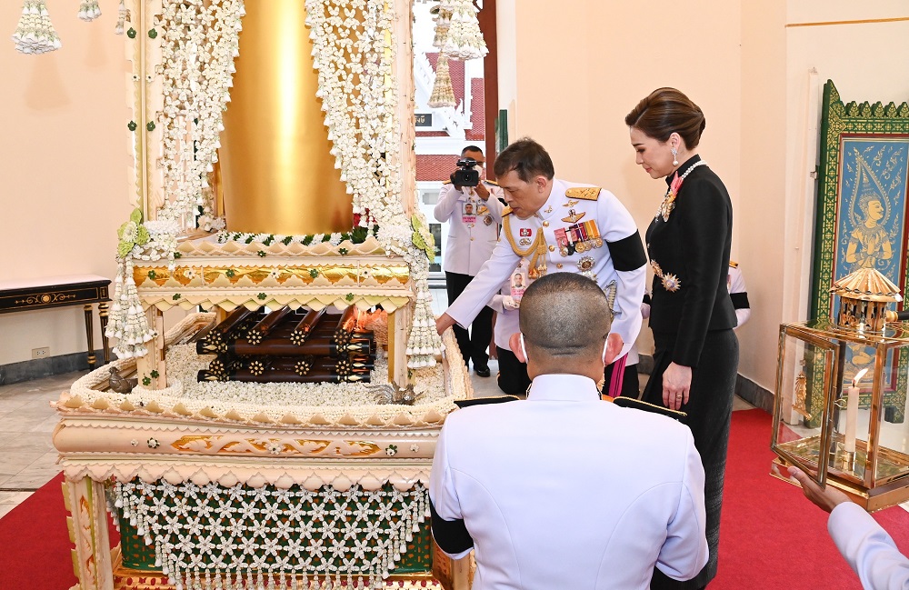 ในหลวง พระราชินี