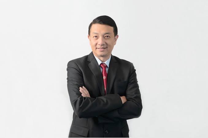 พีระพงศ์ กรินชัย