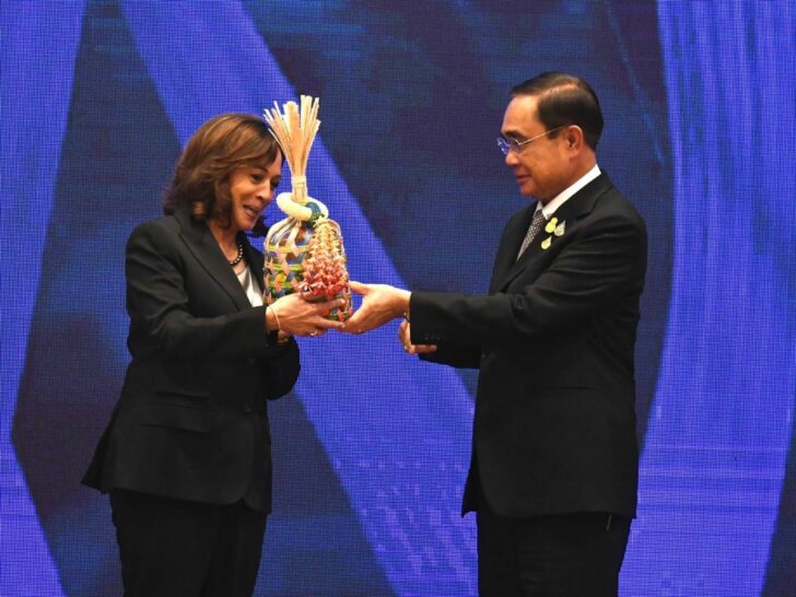 ประยุทธ์-คามาลา ประยุทธ์ ปิดฉากเอเปค 2022 อย่างงดงาม ส่งชะลอมต่อ สหรัฐฯ เจ้าภาพปีหน้า