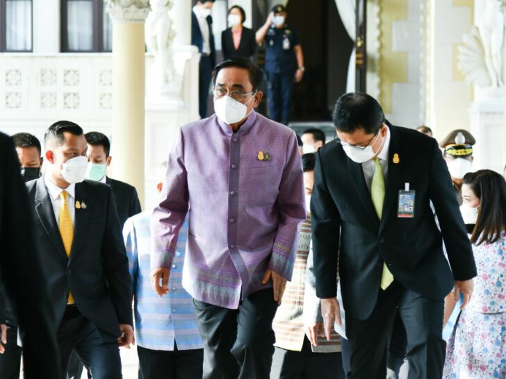 ประยุทธ์ จับตาวาระประชุมครม. ประยุทธ์ชิ่งไปรวมไทยสร้างชาติ