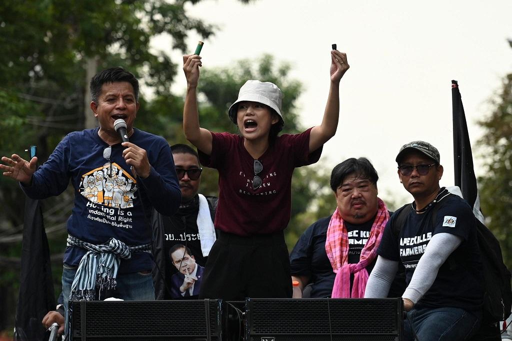 เอเปค : ตำรวจ คฝ. เริ่มใช้กระสุนยางกับผู้ชุมนุม “ราษฎรหยุดเอเปค 2022”