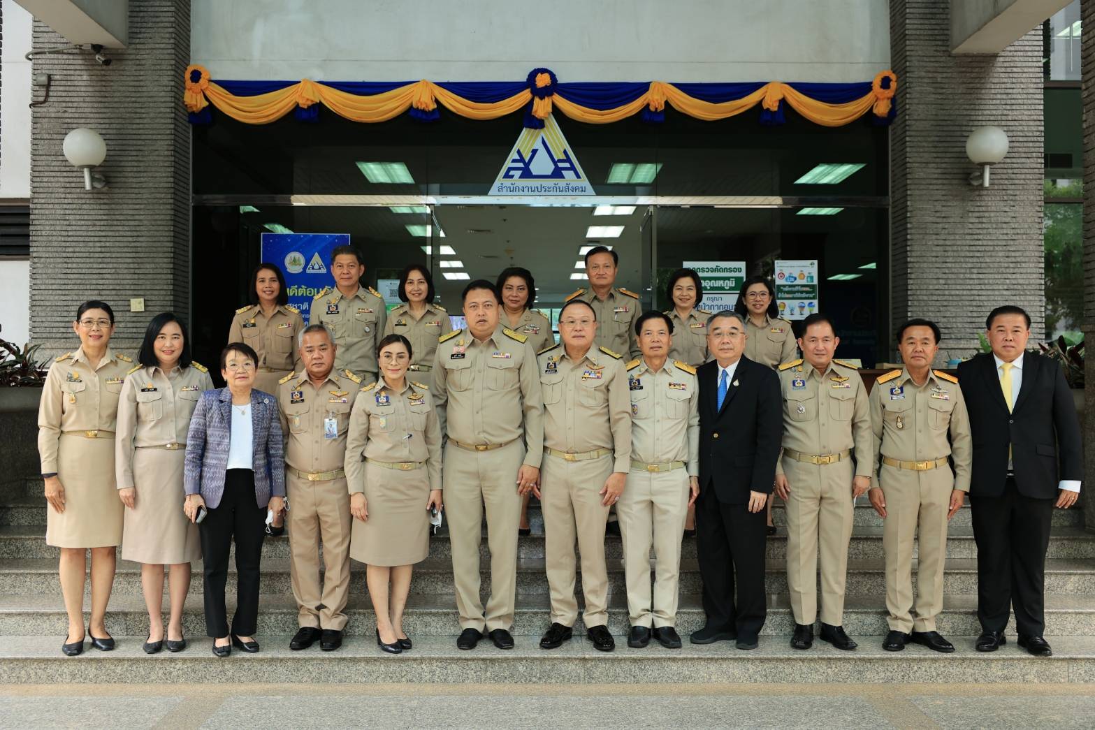 นโยบายประกันสังคม ปรับสิทธิประโยชน์-ตั้งธนาคารแรงงาน-รพ.เฉพาะกลุ่ม