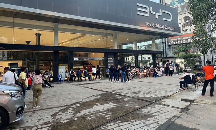 BYD เปิดจองวันแรก รับรถได้เลย ลูกค้าอีวีจ้องย้ายค่าย ทิ้งยี่ห้ออื่น