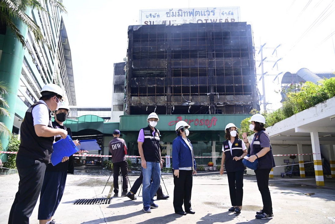 ไฟไหม้ซัมมิทฟุตแวร์ กระทรวงแรงงานลงพื้นที่หาสาเหตุและช่วยเหลือ
