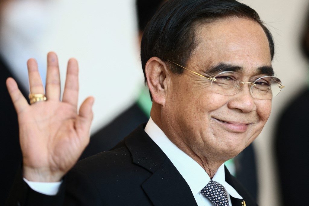 ประยุทธ์ ประกาศเป็นนายกฯ อีก 2 ปี ส่งไม้ต่อทายาทการเมือง