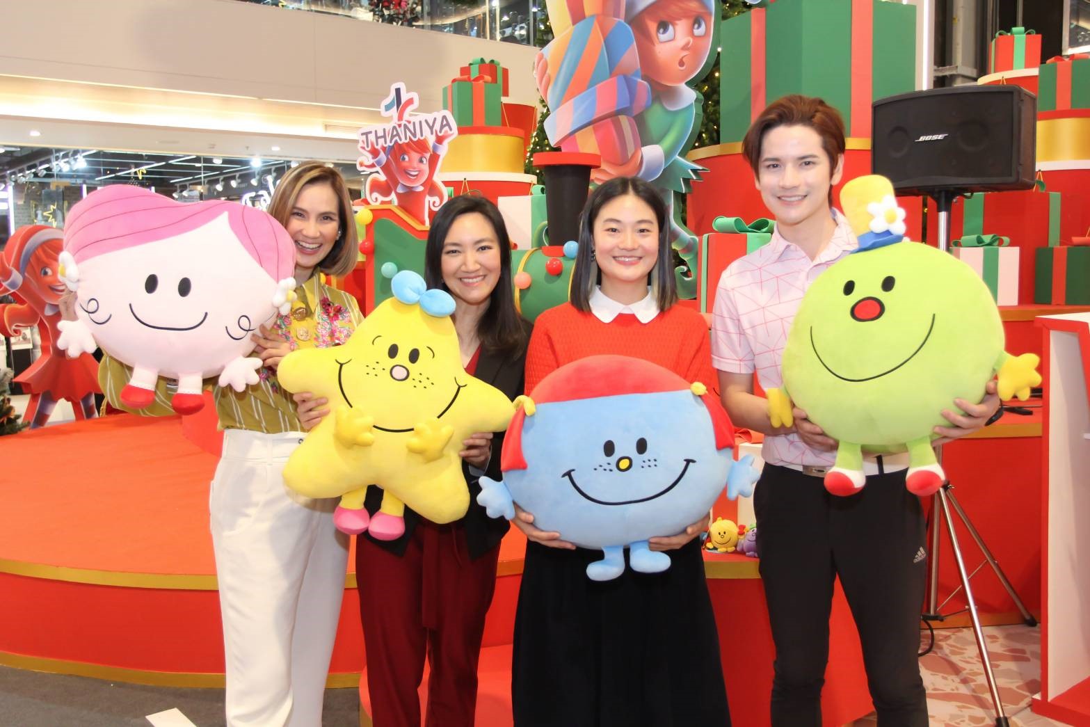 เต๋า’เศรษฐพงศ์ ช๊อปอุปกรณ์กอล์ฟเป็นของขวัญปีใหม่ ในงาน “Thaniya Christmas Celebration 2022”