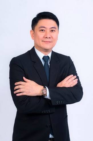 อมร ทรัพย์ทวีกุล