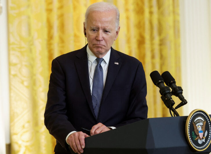 U.S. President Biden and French President Macron hold joint news conference at the White House in Washington ไบเดนพร้อมเคลียร์ปูติน