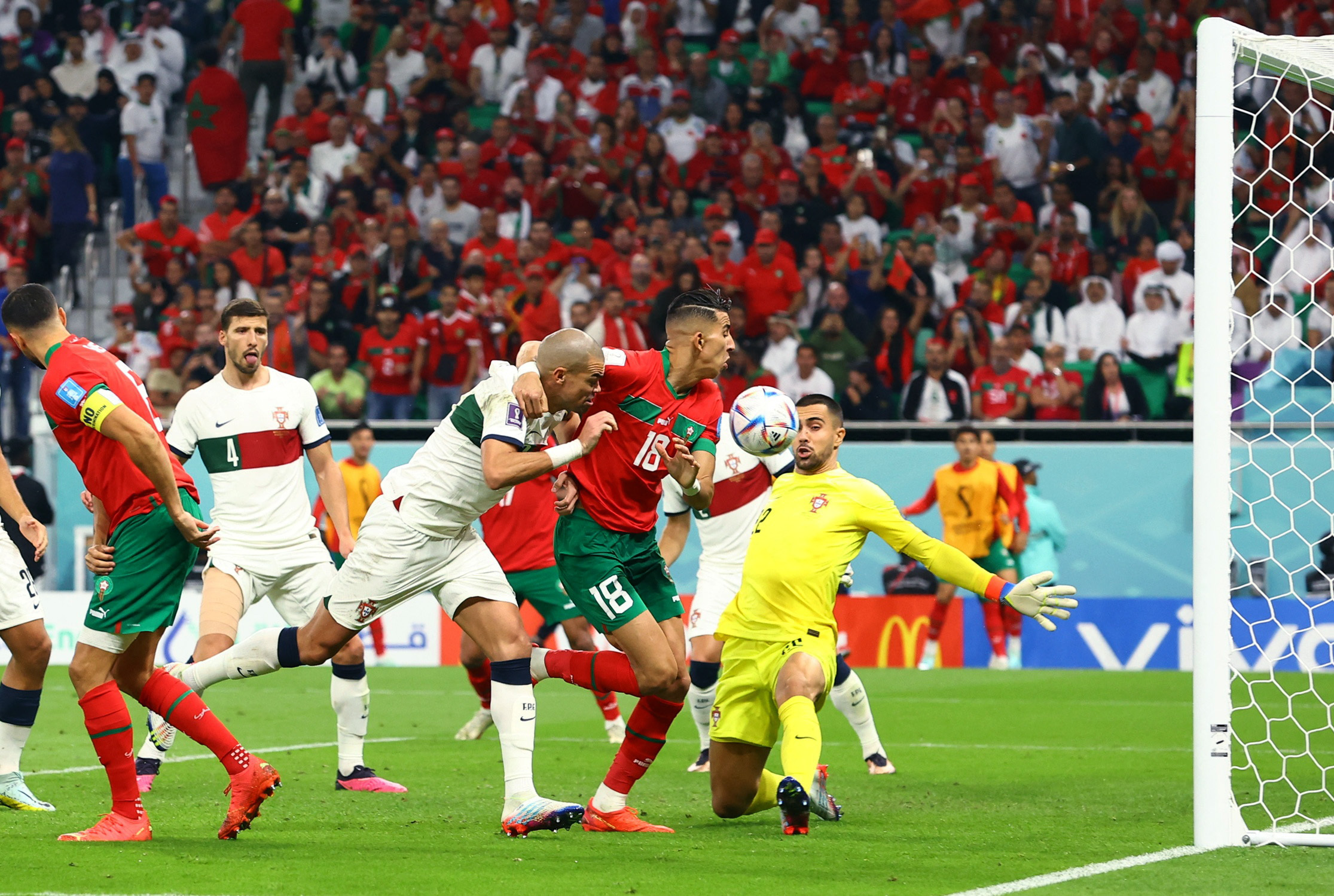ผลฟุตบอลโลก 2022 รอบ 8 ทีมสุดท้าย โมร็อกโก - โปรตุเกส