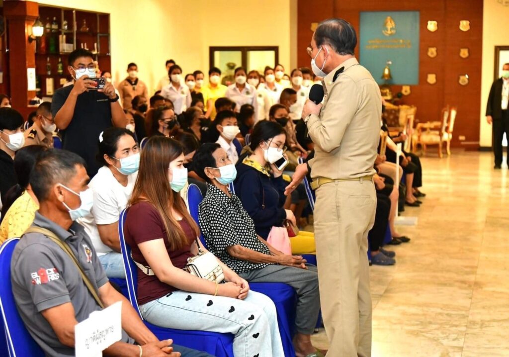 ประยุทธ์ ร่วมพิธีพระราชทานน้ำหลวงอาบศพ-เยี่ยมกำลังพล เรือหลวงสุโขทัย