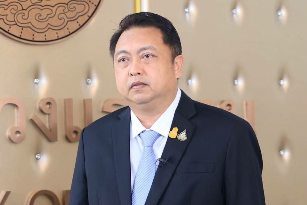 สุชาติ ชมกลิ่น