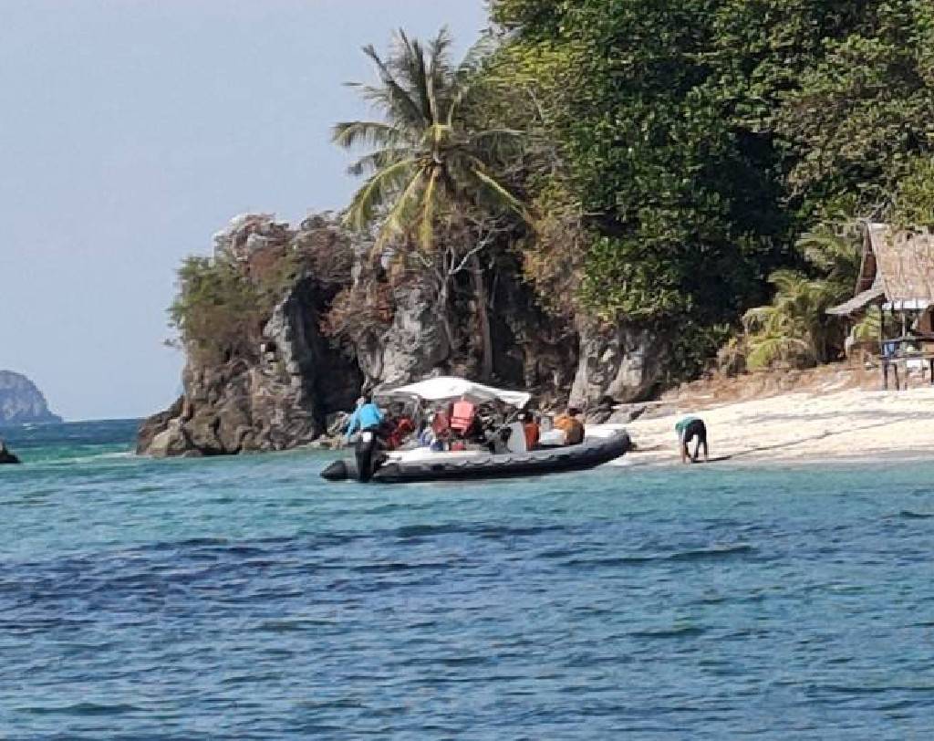 ค้นหาผู้สูญหายเรือหลวงสุโขทัย