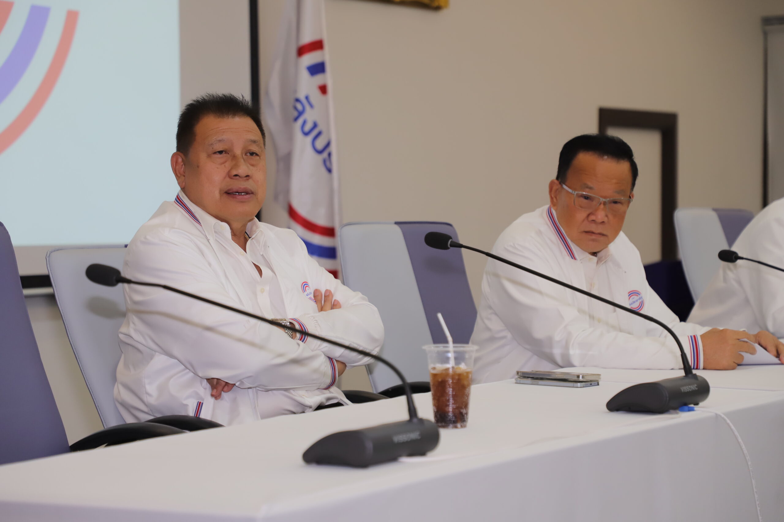 พลังประชารัฐ ผวาประชุมใหญ่ เลือก กก.บห.ชุดใหม่ ห้ามลง ส.ส.เขต