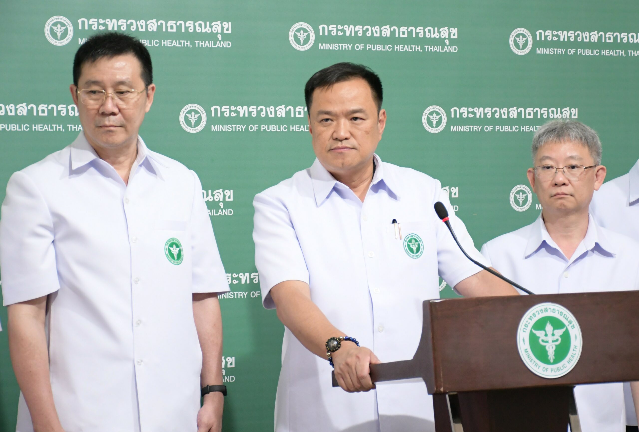 อนุทิน ขอคนไทยฉีดวัคซีนครบ 4 เข็ม