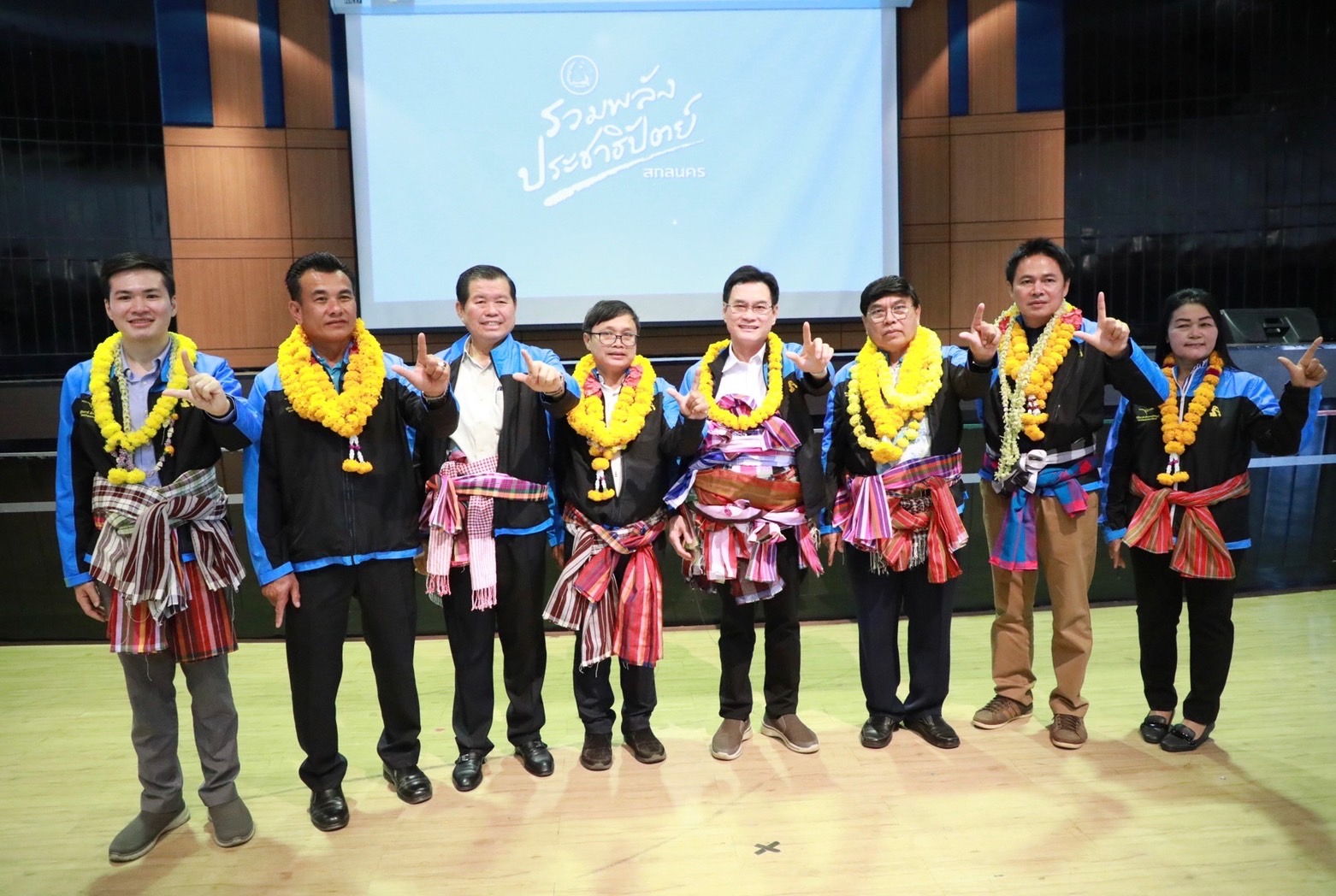 ประชาธิปัตย์ เปิดตัวว่าที่ผู้สมัคร ส.ส.สกลนคร ชู ประกันรายได้ ผลงานเพียบ