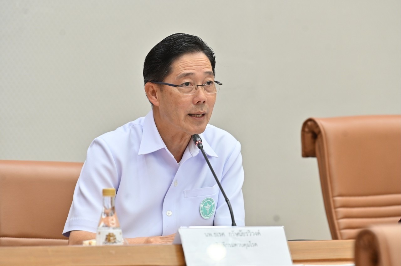 กรมควบคุมโรค ย้ำวัคซีนโควิดฉีดเลย ไม่ต้องรอรุ่นใหม่