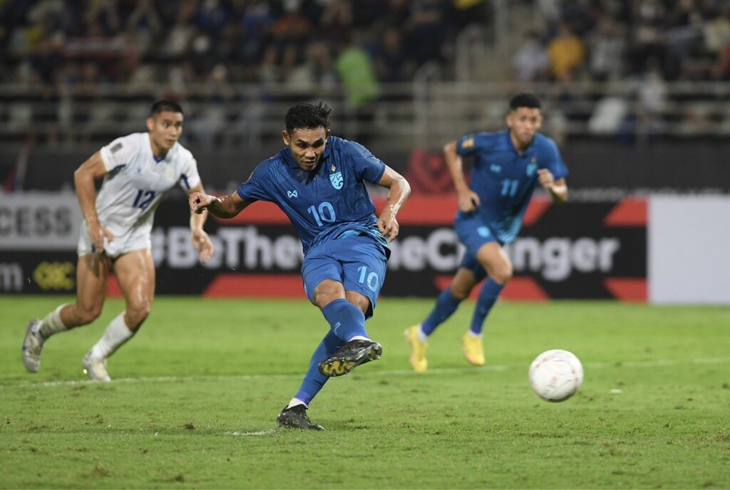 มุ้ย ยิงสร้างสถิติ! ไทย ถล่ม ฟิลิปปินส์ 4-0 ยึดจ่าฝูงกลุ่ม A ศึกอาเซียน คัพ