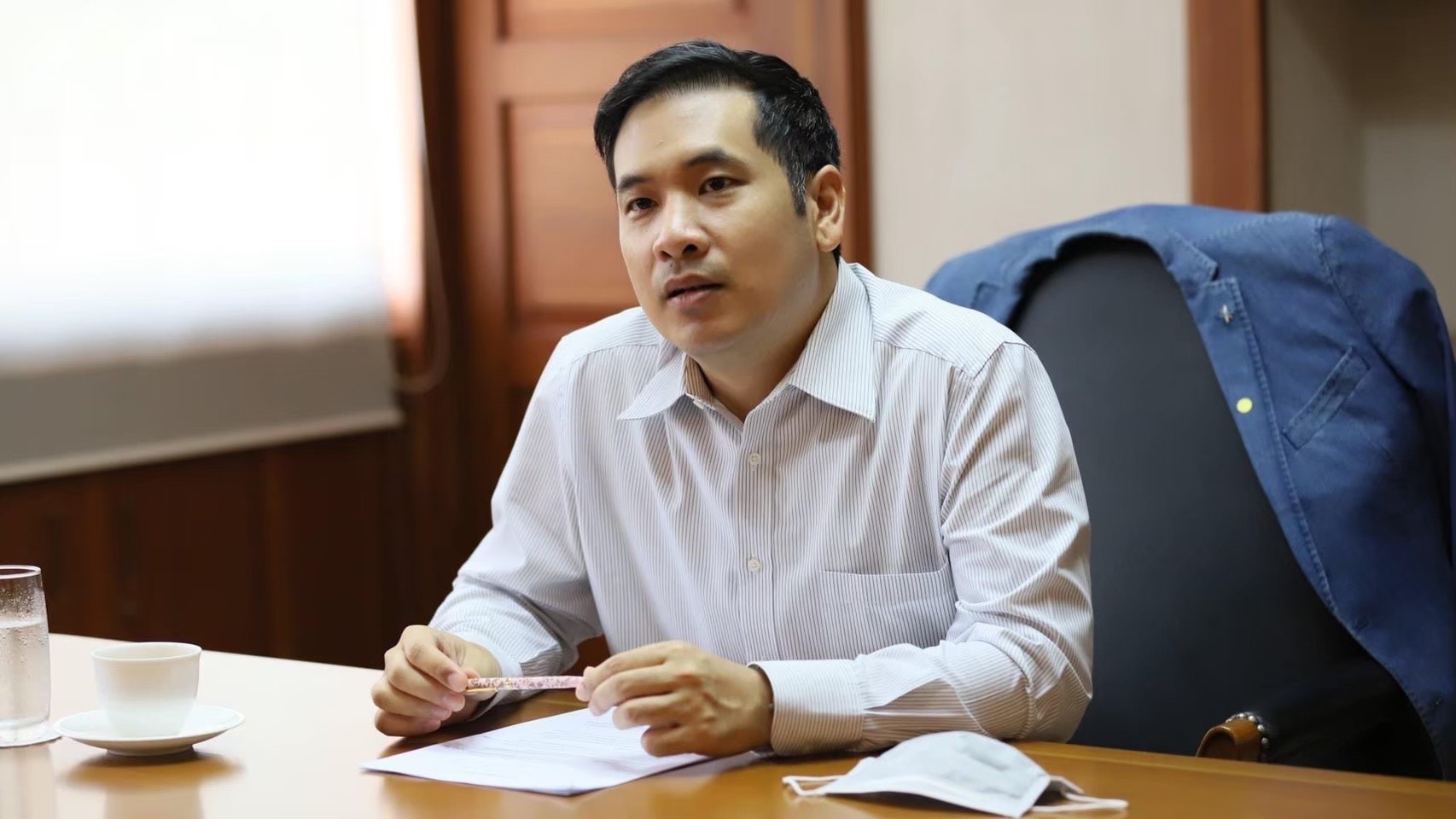 ผู้กองมาร์ค อดีต ส.ส.กทม.สอบตก เพื่อไทย เสียบ พลังประชารัฐ