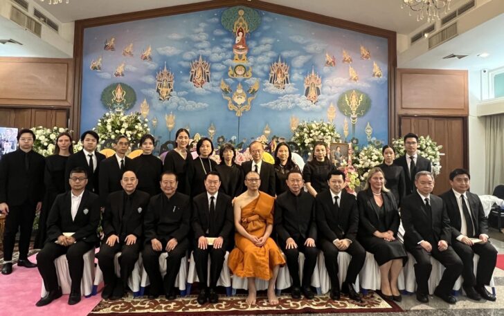 S__196993032 ร่วมไว้อาลัย
