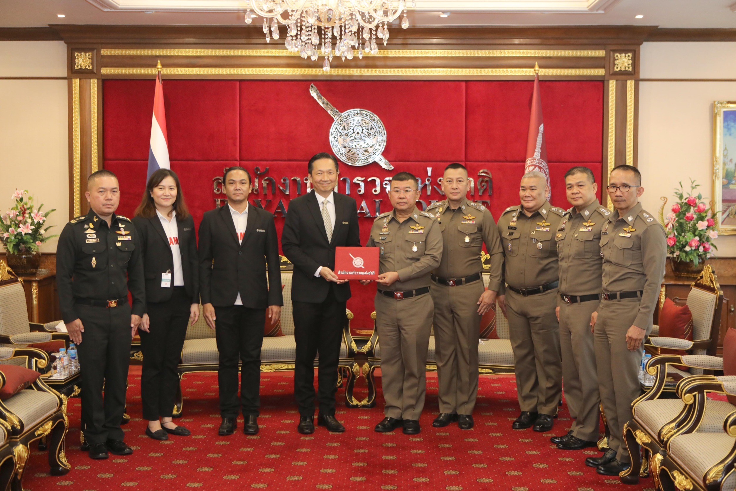 “ยามาฮ่า” ร่วมสร้างวินัยจราจร มอบหมวกนิรภัย 300 ใบ