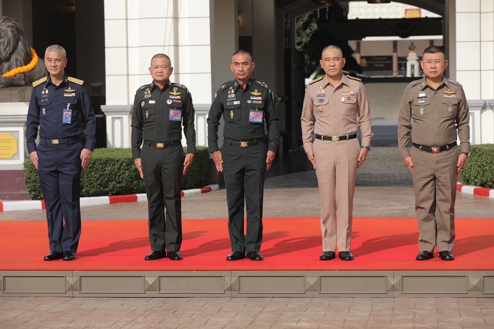 ผู้นำเหล่าทัพ