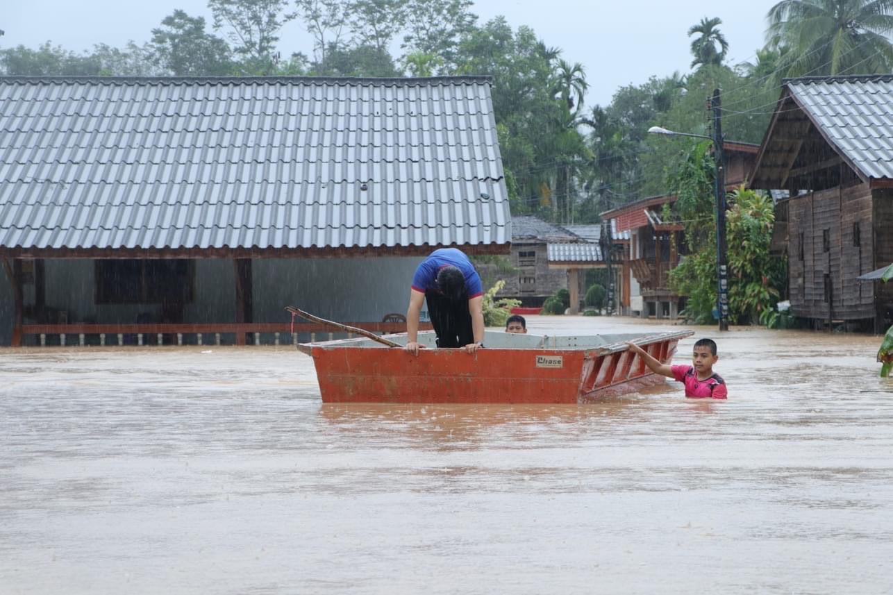 พัทลุง ฝนถล่มหนักสุดรอบ 20 ปี ท่วม 7 อำเภอ กระทบกว่า 1 พันครัวเรือน