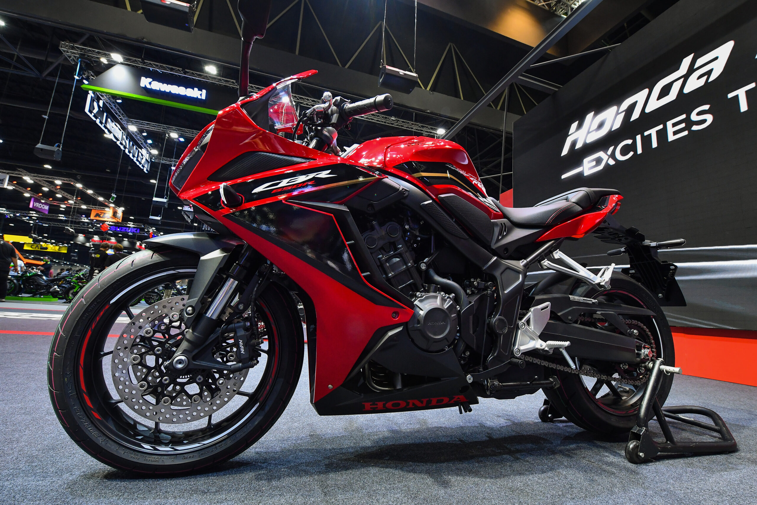 ฮอนด้า ชูไฮไลต์ CBR650Series สปอร์ต 4 สูบ โฉมใหม่ดุดัน