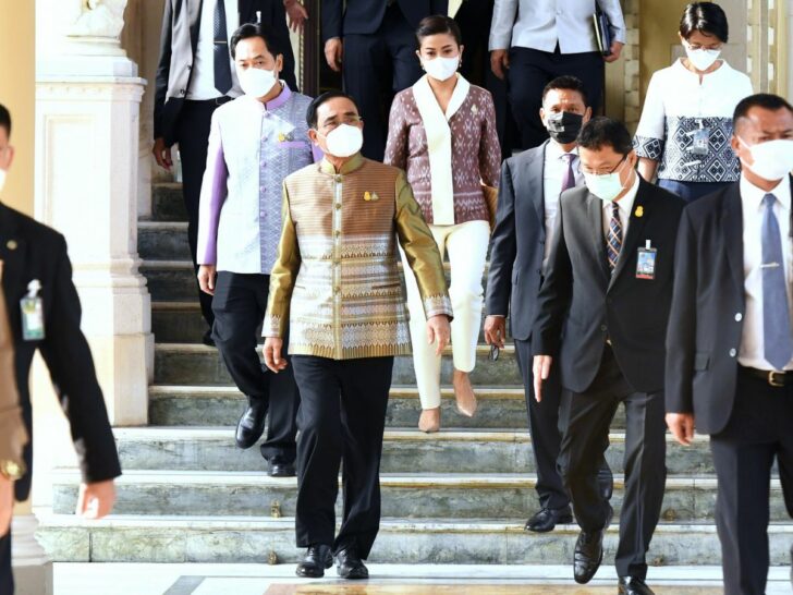 ประยุทธ์ จันทร์โอชา ลุ้นครม.เคาะของขวัญปีใหม่2565