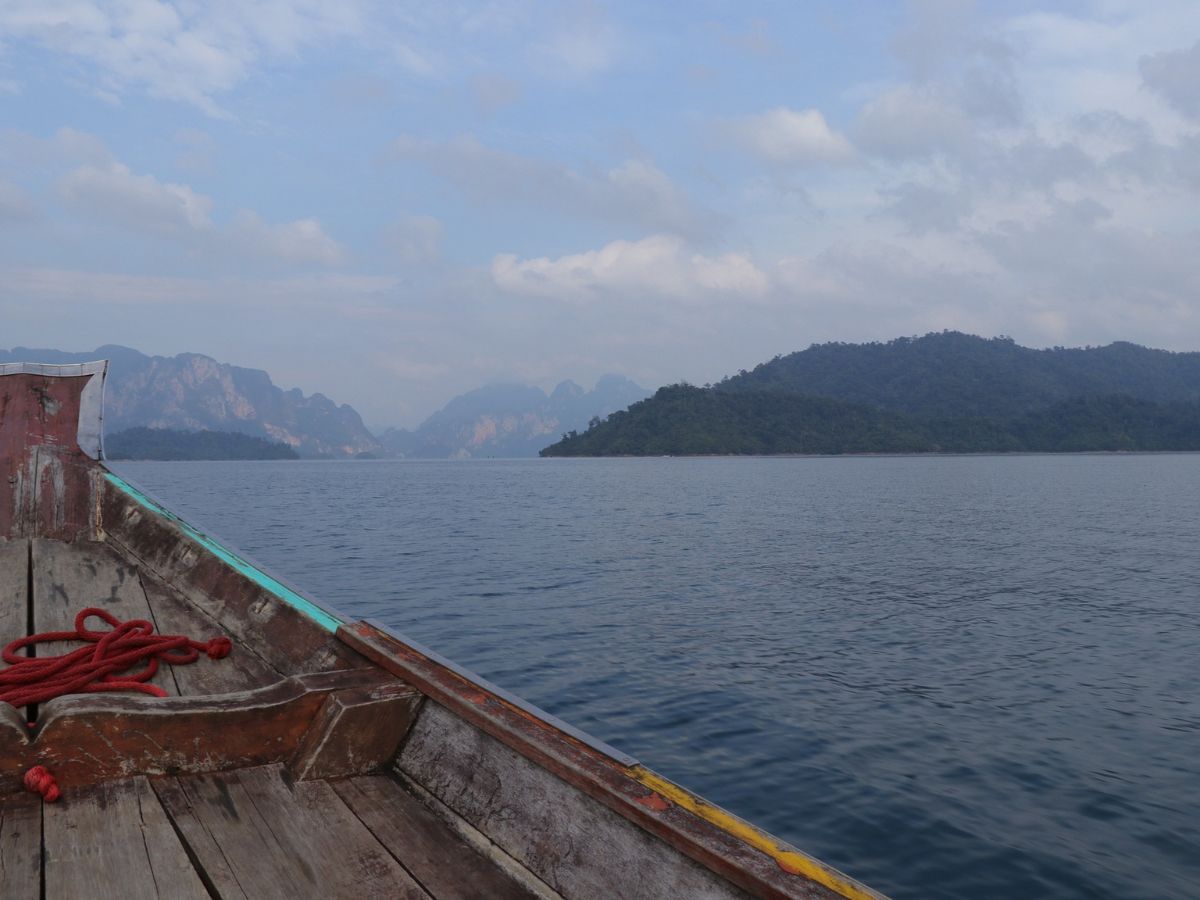 กรมอุตุฯเตือนฉบับสุดท้าย คลื่นลมแรง เรือเล็กงดออกจากฝั่ง