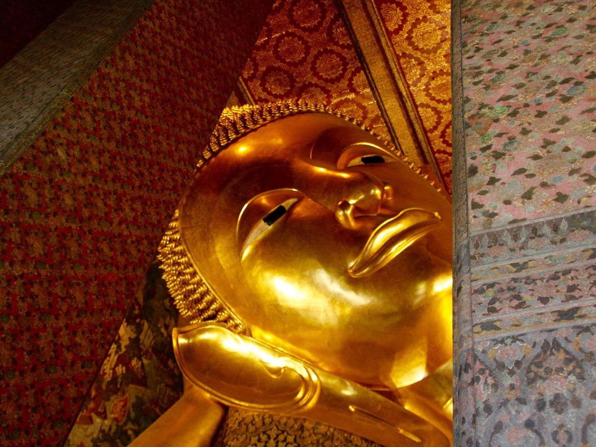 บทสวดมนต์ข้ามปี 2566 เสริมดวงชะตา เสริมบุญบารมี ต้อนรับปีใหม่
