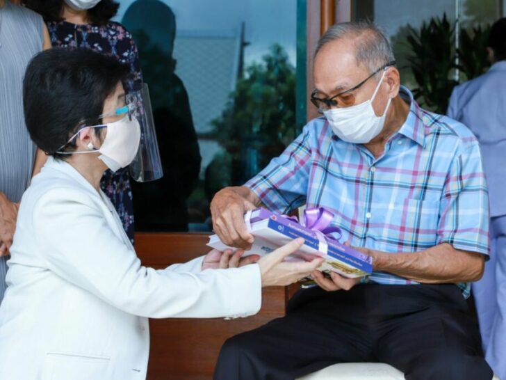 จุน วนวิทย์ จุน วนวิทย์ เจ้าของฮาตาริ ติดอันดับเศรษฐีใจบุญแห่งเอเชียของฟอร์บส์