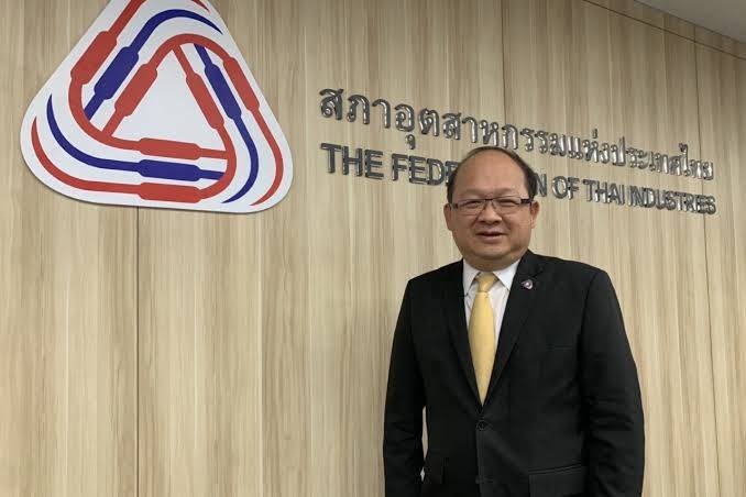 นายเกรียงไกร เธียรนุกุล