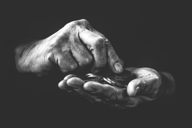 ความยากจน Poverty ความยากจน Poverty เศรษฐกิจ คนจน