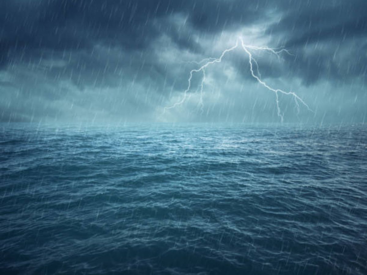 กรมอุตุฯประกาศเตือน ฝนตกหนักภาคใต้ ฉบับที่ 9 คลื่นสูงมากกว่า 4 เมตร