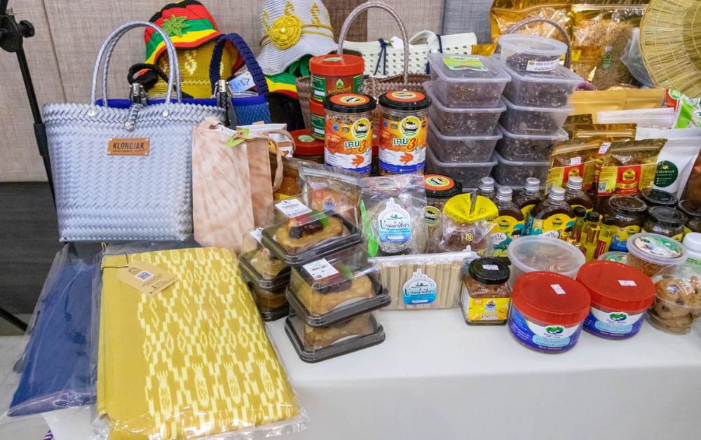 ตราด พัฒนาผู้ประกอบโอท็อป หนุนทำตลาดออนไลน์