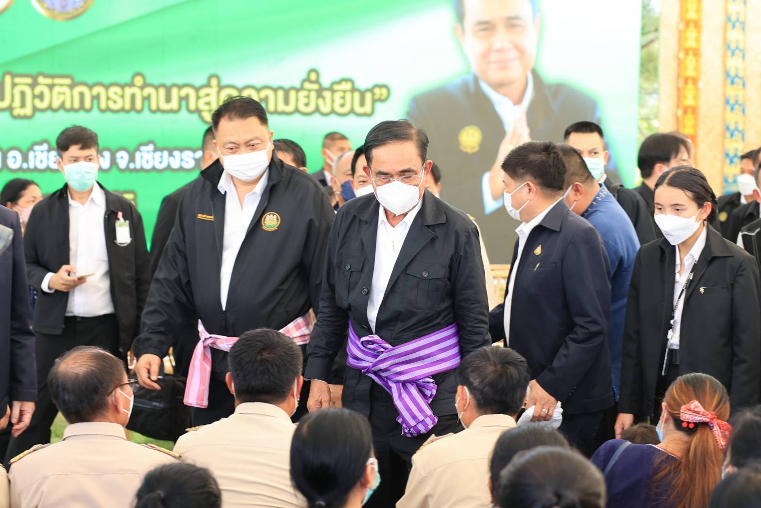 รมว.แรงงาน ตามนายกฯ ดูโมเดลข้าวรักษ์โลก BCG  หนุนแรงงานนอกระบบ