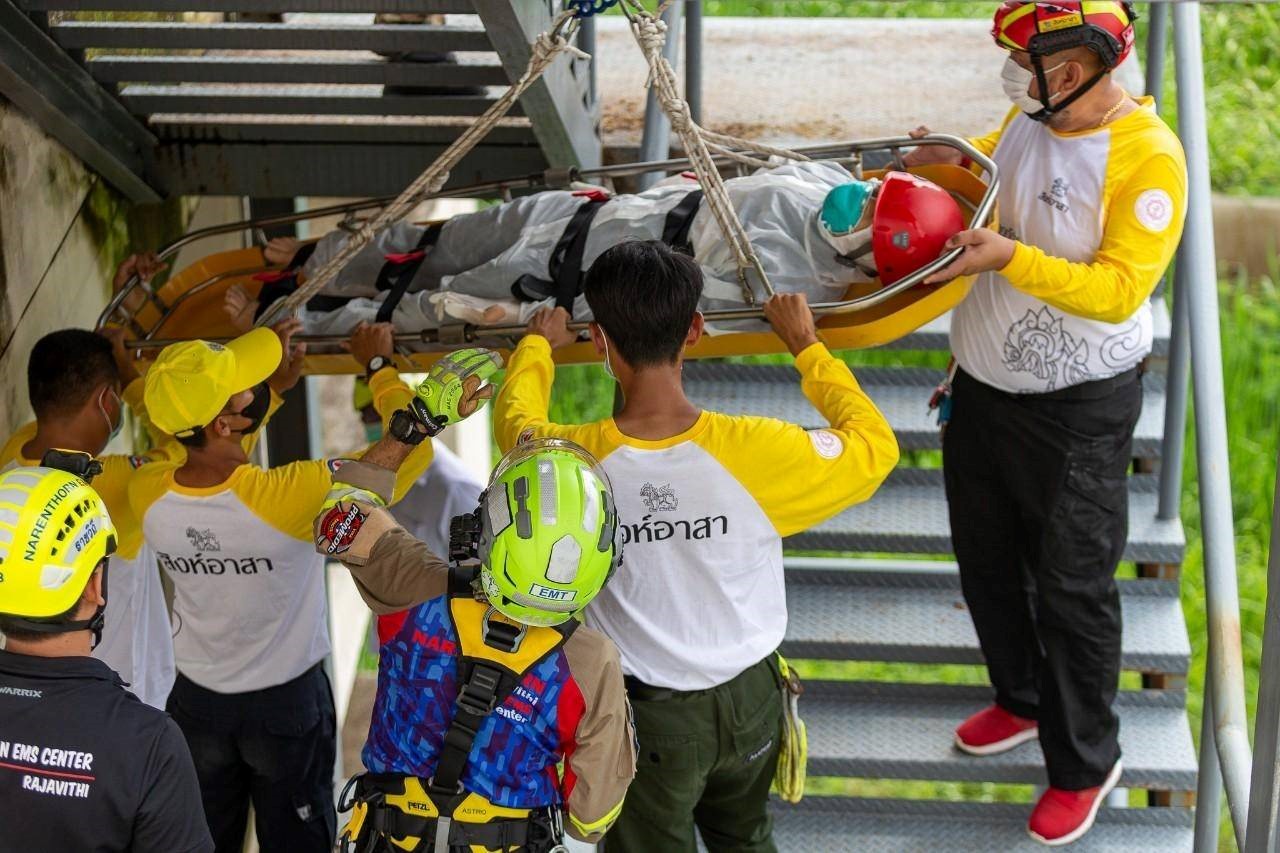 สิงห์อาสาร่วมกับศูนย์ฯ นเรนทร “สร้างหลักสูตรกู้ชีพอุบัติภัย”  เติมทักษะขั้นสูงอาสาสมัครกู้ชีพ